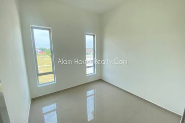 TAMAN PADANG TEMU PERMATA