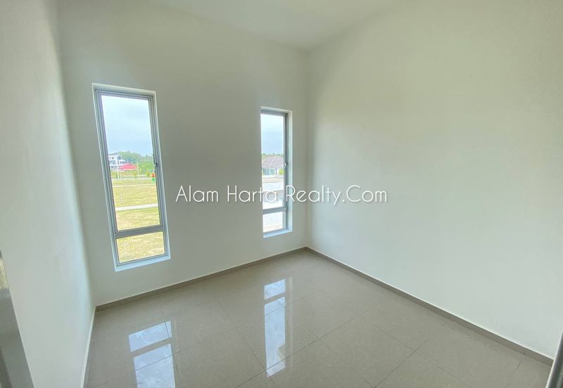 TAMAN PADANG TEMU PERMATA