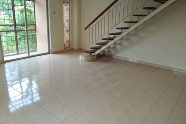 FOR SALE CORNER CLUSTER 2 TINGKAT AZ-ZAHARAH BANDAR PUNCAK ALAM