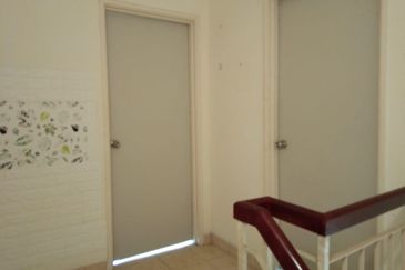 FOR SALE CORNER CLUSTER 2 TINGKAT AZ-ZAHARAH BANDAR PUNCAK ALAM