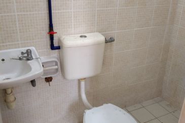 FOR SALE CORNER CLUSTER 2 TINGKAT AZ-ZAHARAH BANDAR PUNCAK ALAM