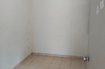 FOR SALE CORNER CLUSTER 2 TINGKAT AZ-ZAHARAH BANDAR PUNCAK ALAM