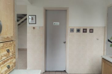 FOR SALE CORNER CLUSTER 2 TINGKAT AZ-ZAHARAH BANDAR PUNCAK ALAM