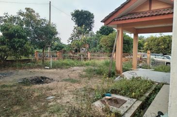 FOR SALE CORNER CLUSTER 2 TINGKAT AZ-ZAHARAH BANDAR PUNCAK ALAM