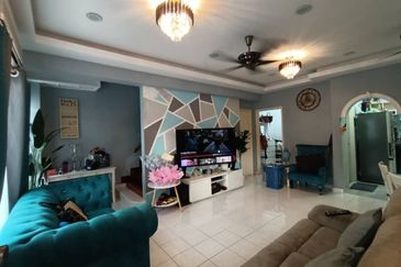 FOR SALE SEMI D CLUSTER 2 TINGKAT AZ-ZAHARAH BANDAR PUNCAK ALAM