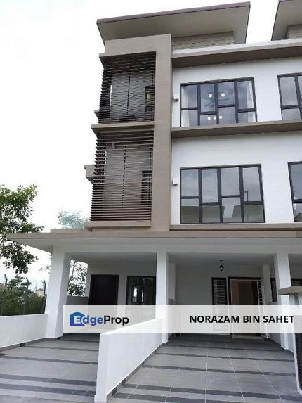 FOR RENT N’DIRA 16 SIERRA PUCHONG FULLY FURNISHED RENOVATED 3 STOREY TOWNHOUSE, Selangor, Puchong South