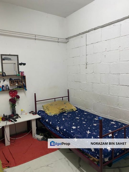 FOR SALE RENOVATED FLAT TAMAN BUNGA NEGARA SEKSYEN 27 SHAH ALAM, Selangor, Shah Alam