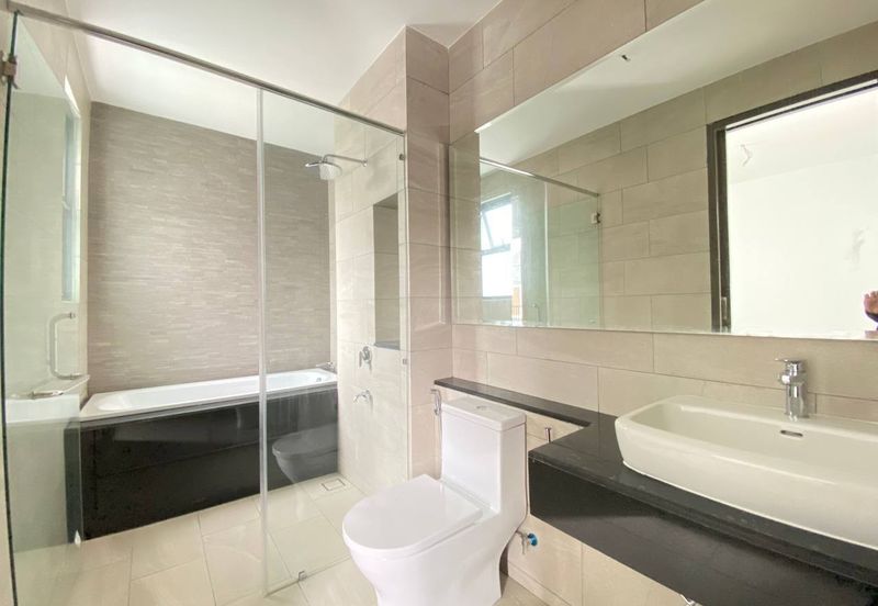 FOR SALE 3 STOREY SEMI D PARK VILLAS, TRILLIA BUKIT JELUTONG SHAH ALAM