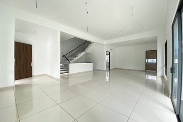 FOR SALE 3 STOREY SEMI D PARK VILLAS, TRILLIA BUKIT JELUTONG SHAH ALAM