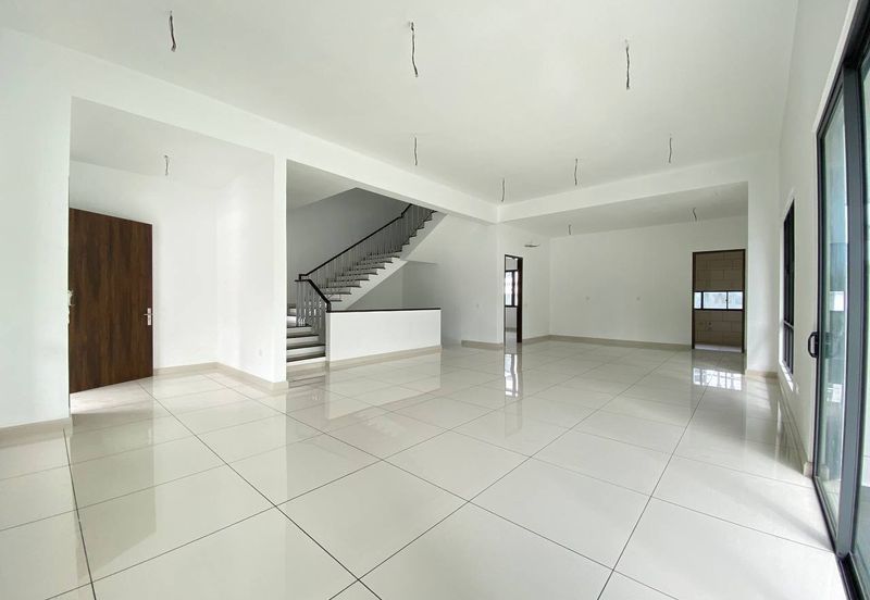 FOR SALE 3 STOREY SEMI D PARK VILLAS, TRILLIA BUKIT JELUTONG SHAH ALAM