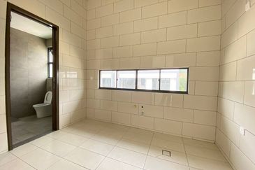 FOR SALE 3 STOREY SEMI D PARK VILLAS, TRILLIA BUKIT JELUTONG SHAH ALAM