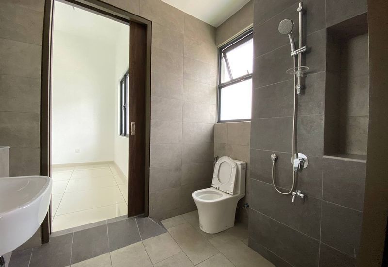 FOR SALE 3 STOREY SEMI D PARK VILLAS, TRILLIA BUKIT JELUTONG SHAH ALAM