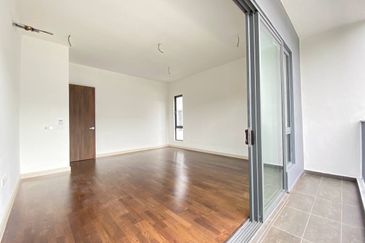 FOR SALE 3 STOREY SEMI D PARK VILLAS, TRILLIA BUKIT JELUTONG SHAH ALAM