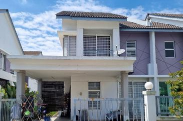 Persiaran Puncak Alam 1 