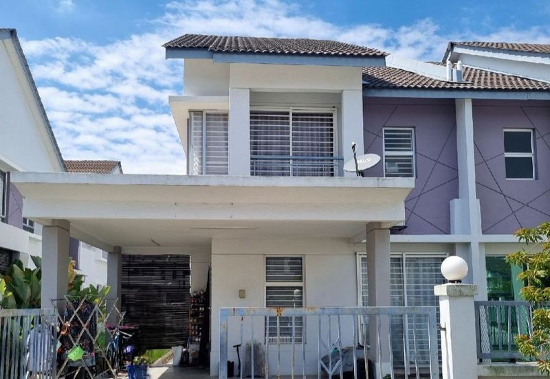 Persiaran Puncak Alam 1 