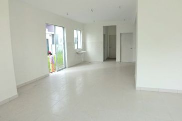 Persiaran Puncak Alam 1 