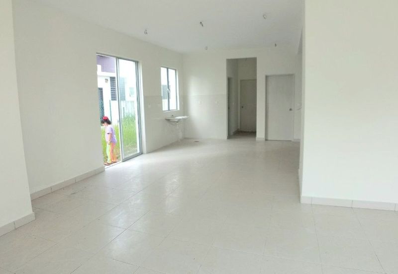 Persiaran Puncak Alam 1 