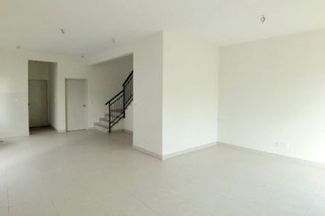 Persiaran Puncak Alam 1 