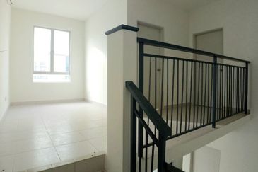 Persiaran Puncak Alam 1 