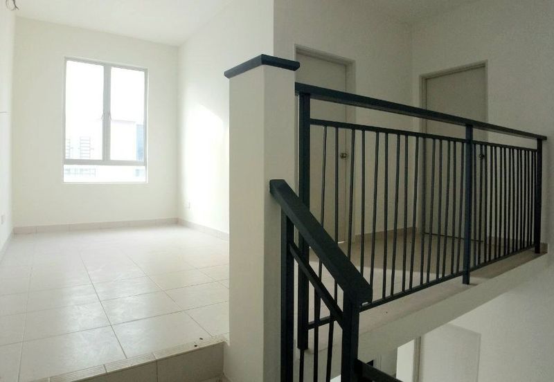 Persiaran Puncak Alam 1 