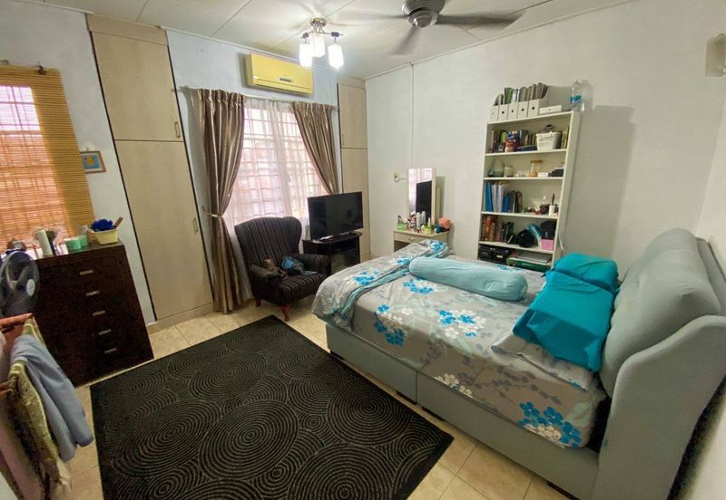 FOR SALE FREEHOLD RENOVATED  2 STOREY TERRACE JALAN SERAMBI BUKIT JELUTONG SHAH ALAM