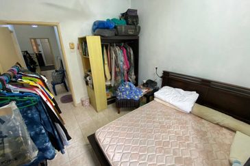 FOR SALE FREEHOLD RENOVATED  2 STOREY TERRACE JALAN SERAMBI BUKIT JELUTONG SHAH ALAM