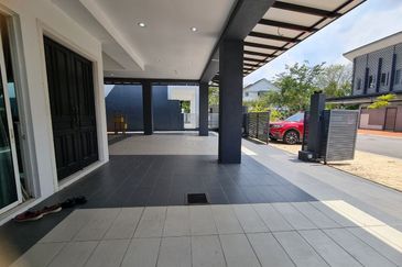 FOR SALE FREEHOLD RENOVATED 2.5 STOREY BUNGALOW USJ HEIGHTS SUBANG JAYA