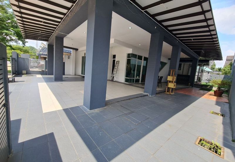 FOR SALE FREEHOLD RENOVATED 2.5 STOREY BUNGALOW USJ HEIGHTS SUBANG JAYA