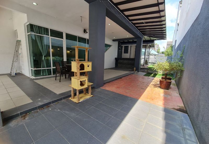 FOR SALE FREEHOLD RENOVATED 2.5 STOREY BUNGALOW USJ HEIGHTS SUBANG JAYA