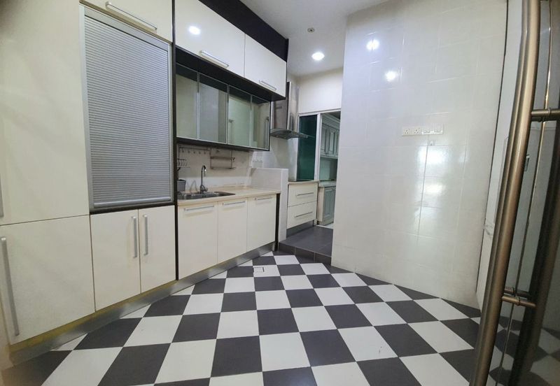 FOR SALE FREEHOLD RENOVATED 2.5 STOREY BUNGALOW USJ HEIGHTS SUBANG JAYA