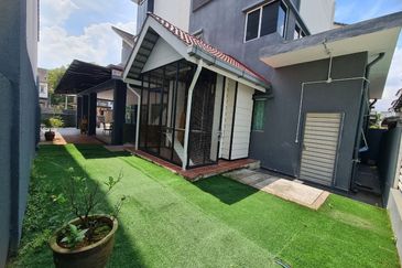 FOR SALE FREEHOLD RENOVATED 2.5 STOREY BUNGALOW USJ HEIGHTS SUBANG JAYA