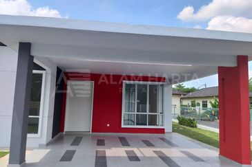 Pulau Indah ( Pulau Lumut )