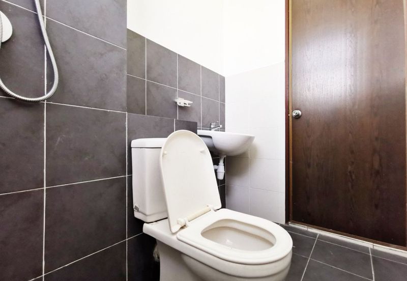 Persiaran Puncak Alam 1 