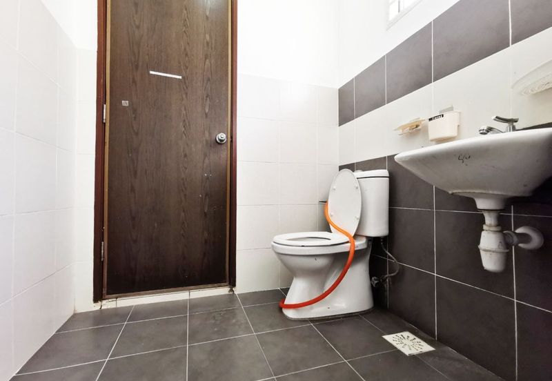 Persiaran Puncak Alam 1 