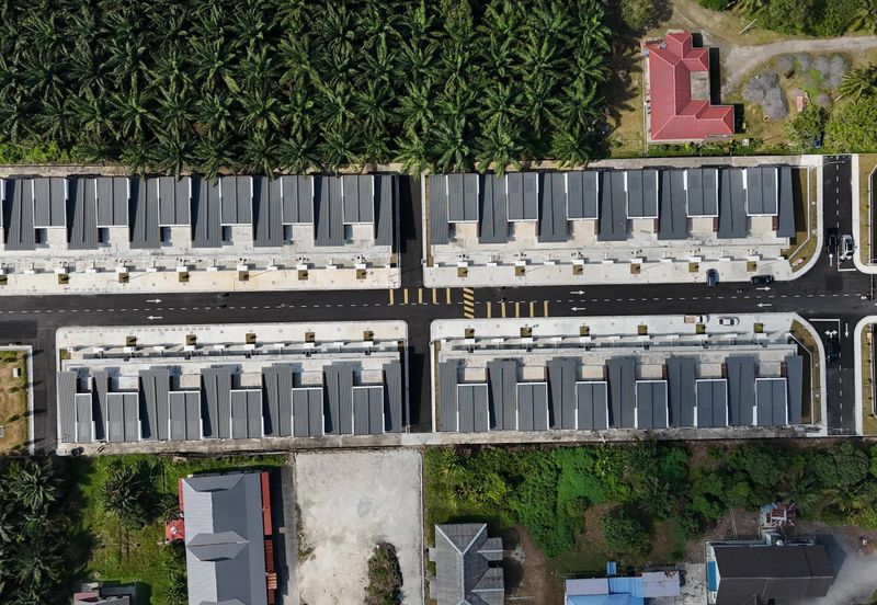 Pulau Indah ( Pulau Lumut )