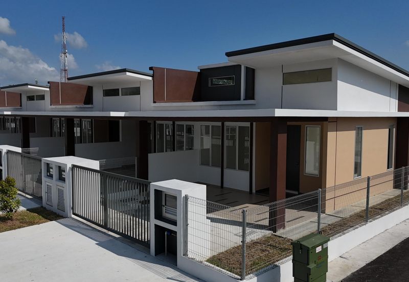 Pulau Indah ( Pulau Lumut )