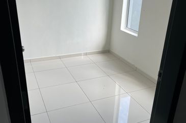 Pulau Indah ( Pulau Lumut )