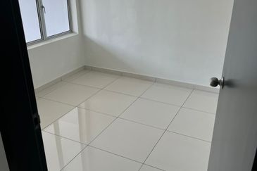 Pulau Indah ( Pulau Lumut )