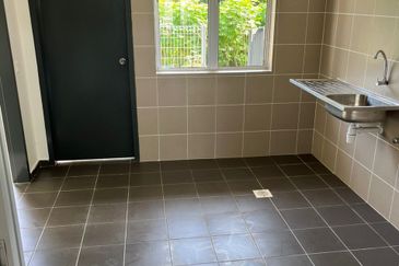 Pulau Indah ( Pulau Lumut )