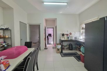 Persiaran Puncak Alam 1 