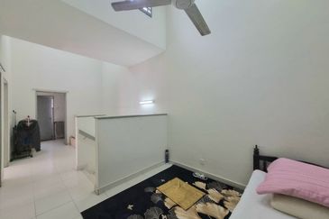 Persiaran Puncak Alam 1 