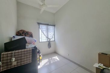 Persiaran Puncak Alam 1 