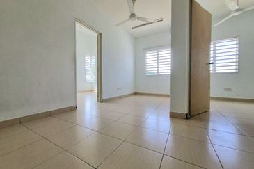 Persiaran Puncak Alam 1 