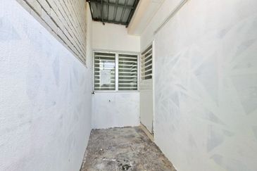 Persiaran Puncak Alam 1 