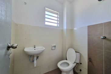 Persiaran Puncak Alam 1 