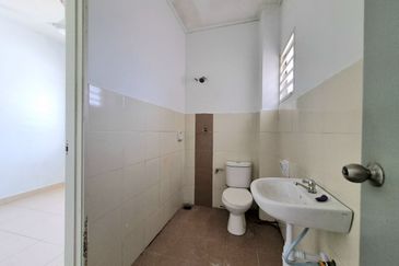 Persiaran Puncak Alam 1 