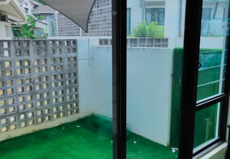 Persiaran Puncak Alam 1 