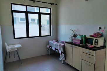 Persiaran Puncak Alam 1 