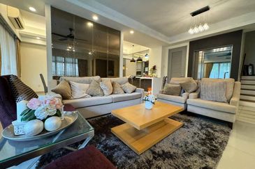 DANAU MUTIARA PRESINT 16 PUTRAJAYA CORNER FREEHOLD 2.5 STOREY BUNGALOW FOR SALE