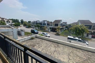 PUNCAK BESTARI BANDAR PUNCAK ALAM SELANGOR 2 STOREY SEMI D FOR SALE